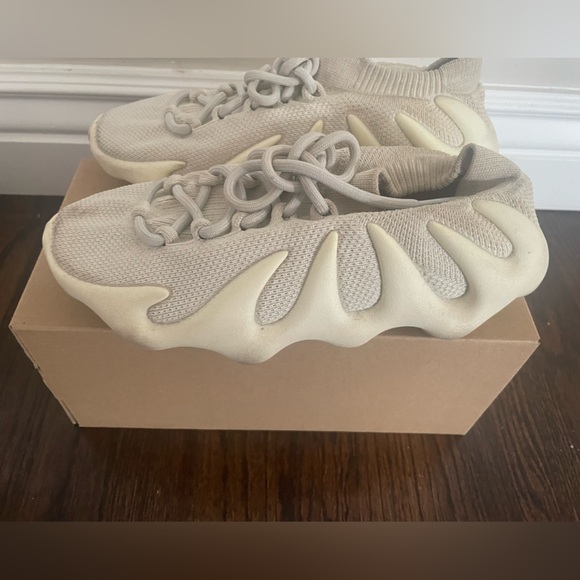 Yeezy 450 “cloud white” - Picture 1 of 5